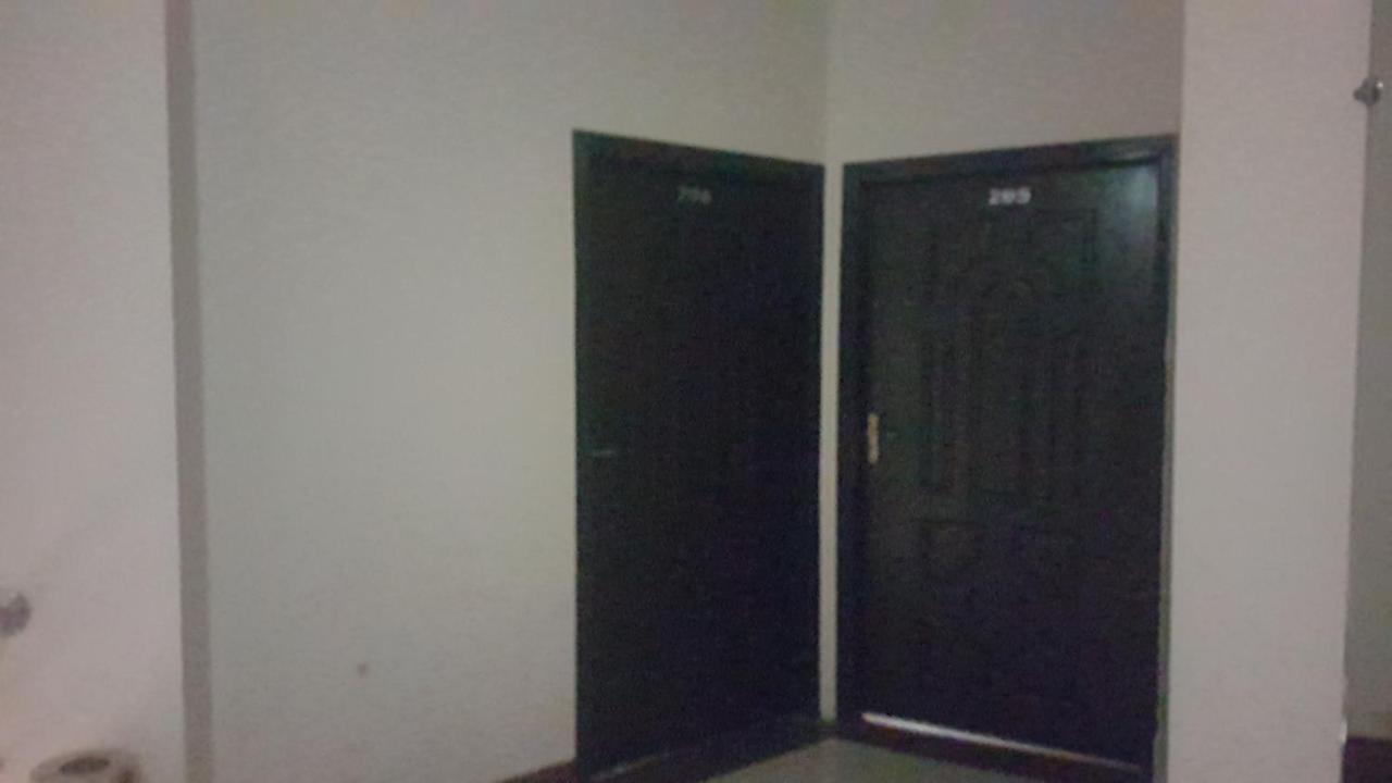 中城酒店 拉瓦尔品第 外观 照片